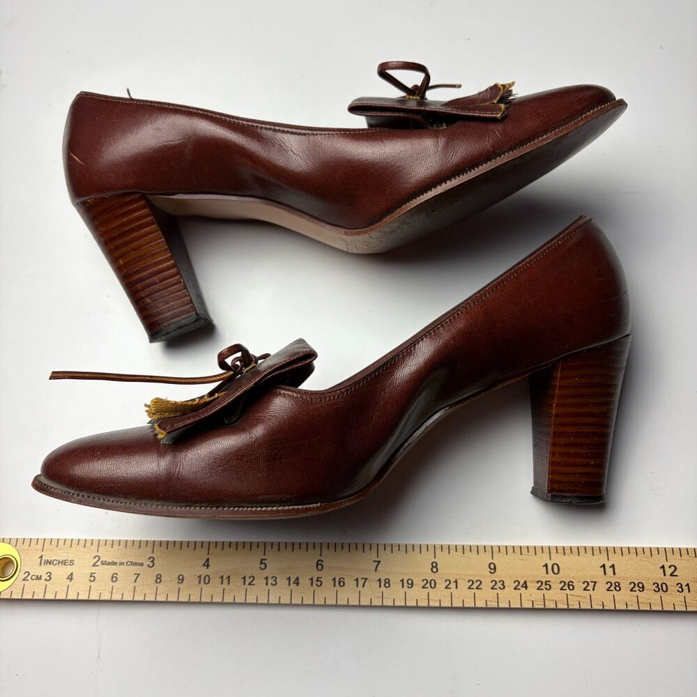 Vintage Regent Brown Leather Kiltie Fringe Bow Heeled Loafers Women's size 7.5